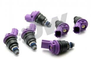 matched set of 6 injectors 370cc/min 
(adaptor kit required for some years)